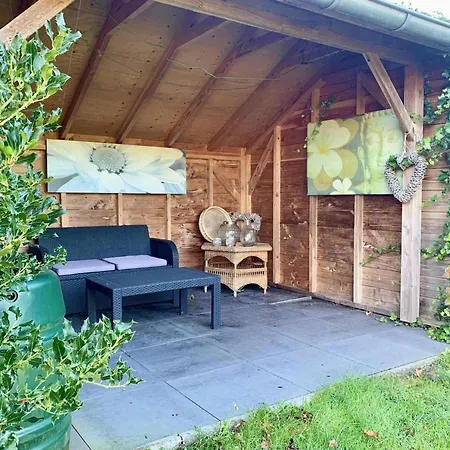 Renovated With Garden Sint Maartensvlotbrug