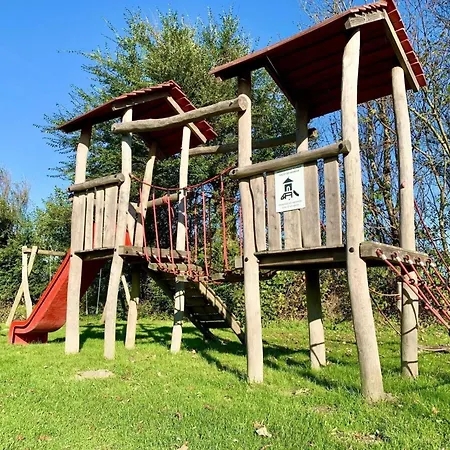 Vakantiehuis Renovated With Garden