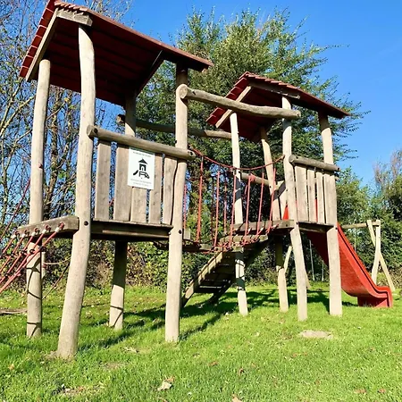 Renovated With Garden Semesterbostad