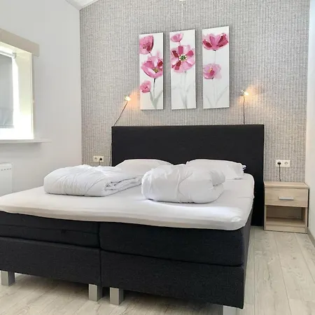 Renovated With Garden *