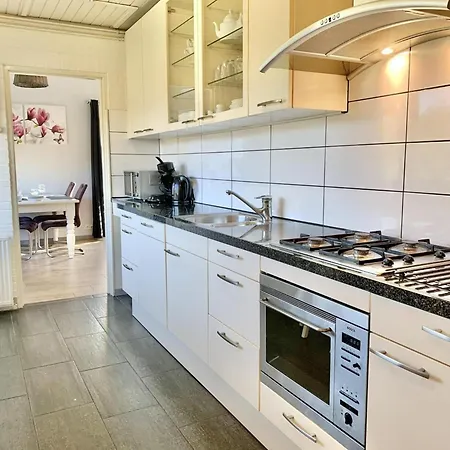 Renovated With Garden *